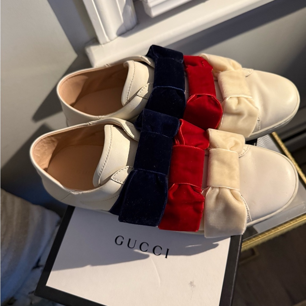 Gucci White, Red, and Blue Velvet Bow Sneakers